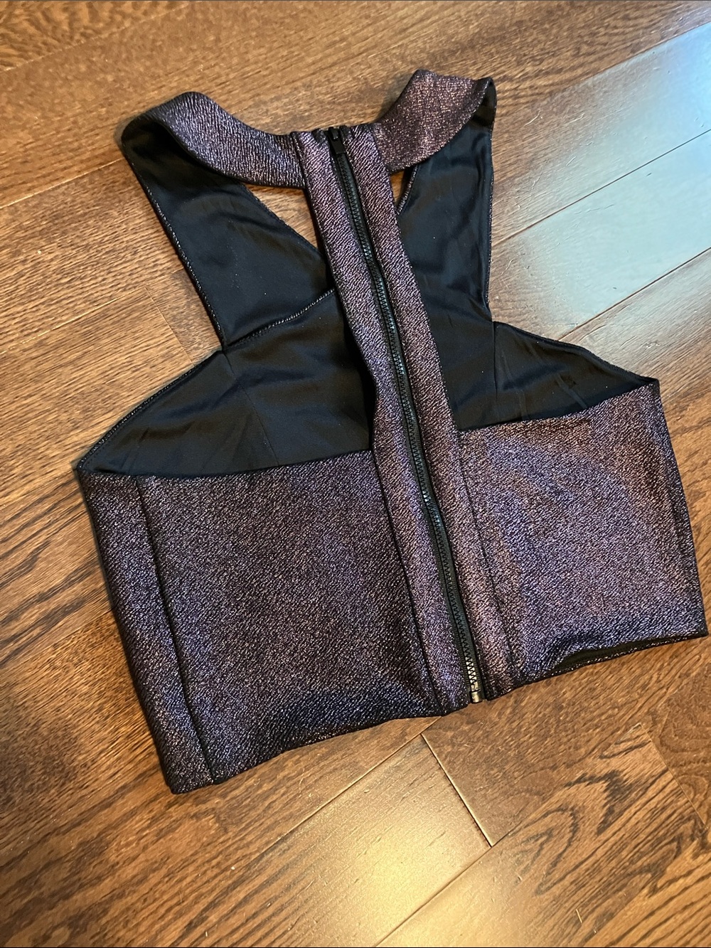 NWOT- One of a kind Metallic Plum Sleeveless Cropped Tank Top w free gift - Picture 10 of 11